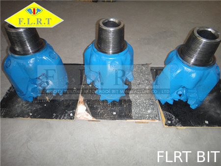 İyi bir fiyat. Orta Uzun Çelik Diş Tricone Bit / Freze Matkap Ucu 13 1/2 