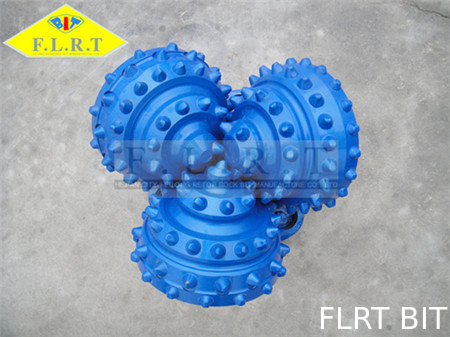 İyi bir fiyat. Mavi Tricone Kaya Bit 12 1/4 