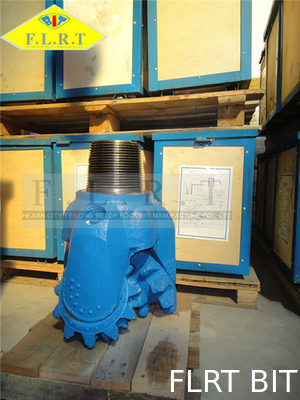 İyi bir fiyat. Dayanıklı Çelik Diş Tricone Bit / Öğütülmüş Diş Bit 13 5/8 